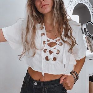 white LF lace up crop top🤍